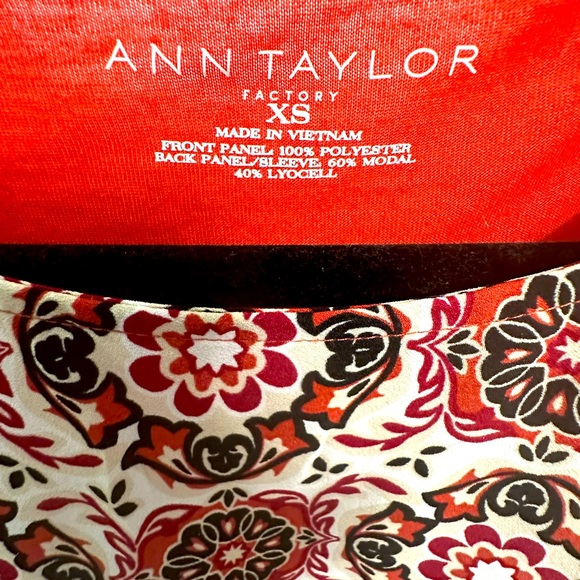 Ann Taylor Brown Orange Geometric Top - Modal, Lyocell size XS - Picture 4 of 7